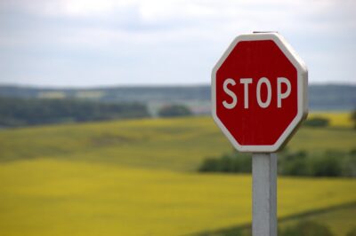 Die Vor- und Nachteile von Stopps